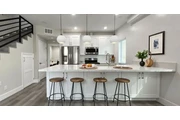 $1250 : LUXURY APARTMENT thumbnail