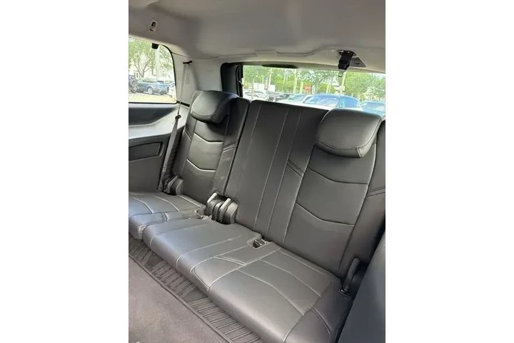 $30990 : Cadillac Escalade 2020 Stand image 5
