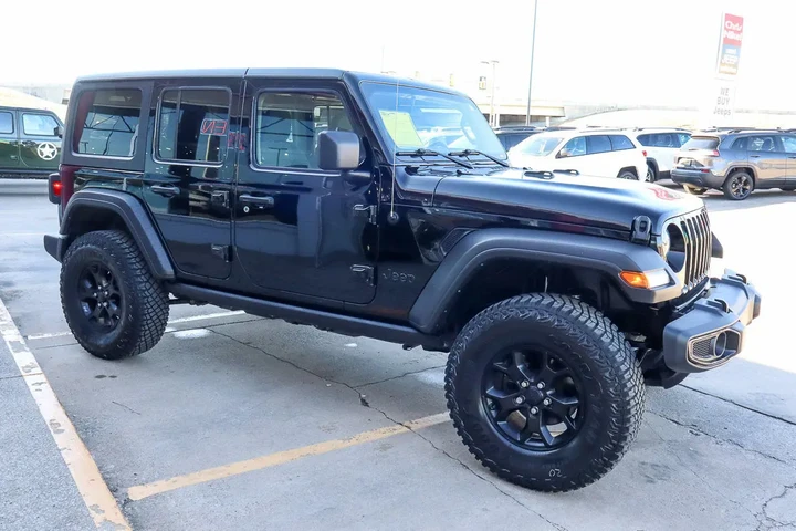 $31488 : 2021 Wrangler Unlimited Willy image 4