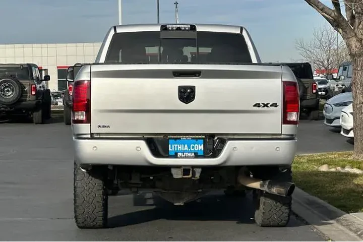 $29995 : Ram 2500 2017 4x4 Laramie 4d image 7