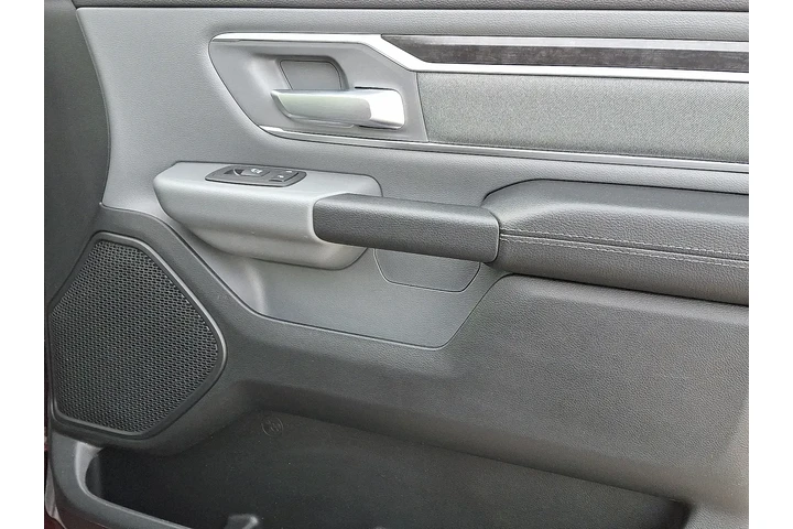 $33769 : Ram 1500 2022 4x4 Big Horn 4 image 10