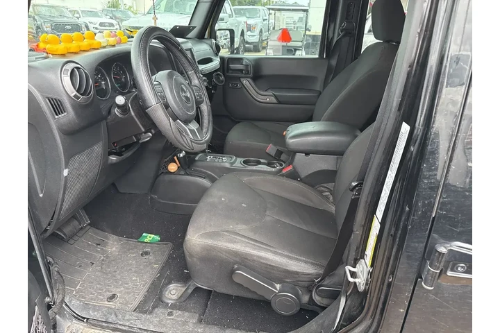 $17991 : Jeep Wrangler Unlimited 2016 image 2