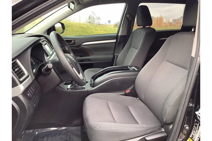 $13500 : 2018 Highlander LE image 5