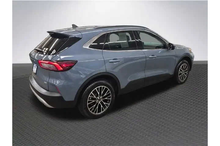 $29883 : Ford Escape Plug-In Hybrid 2 image 4