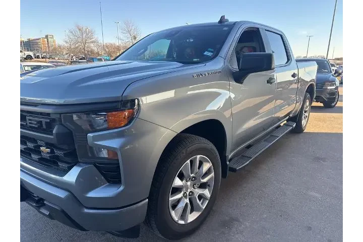 $31326 : Chevrolet Silverado 1500 202 image 1