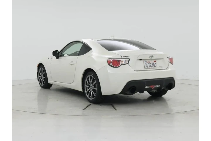 $17998 : Scion FR-S 2016 2dr Coupe 6A image 2