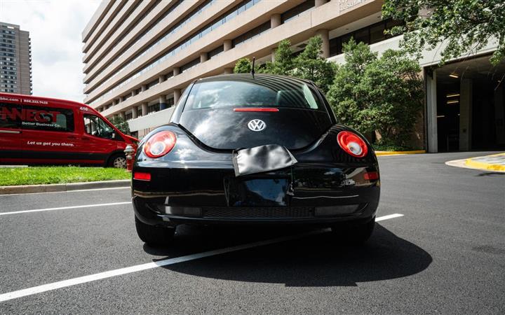 $10000 : 2010 VOLKSWAGEN NEW BEETLE image 5