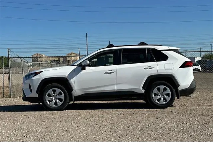 $19800 : Toyota RAV4 2020 LE 4dr SUV image 8