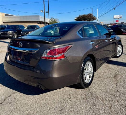 $8900 : 2015 Altima 2.5 S image 6