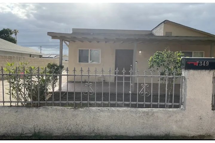 $2550 : Available 3Bed 1Bat in LA image 3