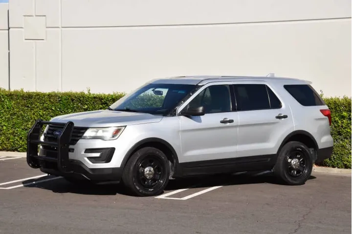 $13750 : 2017 Explorer Police Intercep image 6
