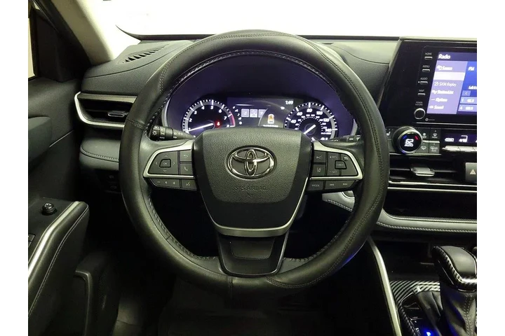 $33998 : Toyota Highlander 2022 XLE 4 image 10