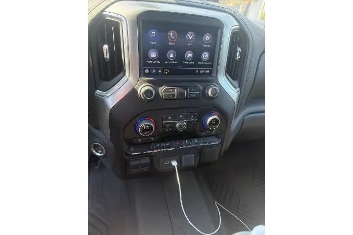 $33000 : Chevrolet Silverado 1500 202 image 4