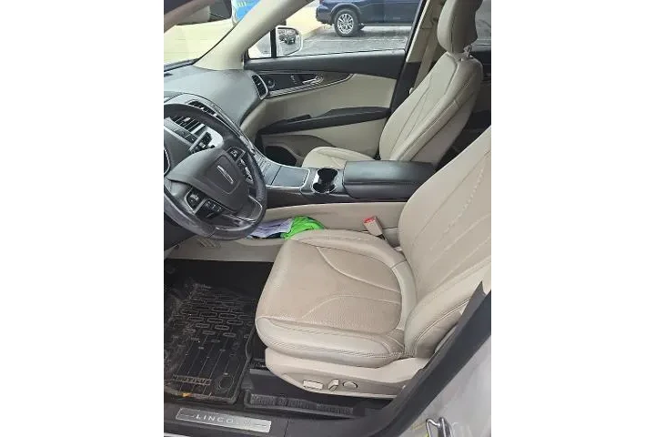 $23184 : Lincoln Nautilus 2019 AWD Re image 7