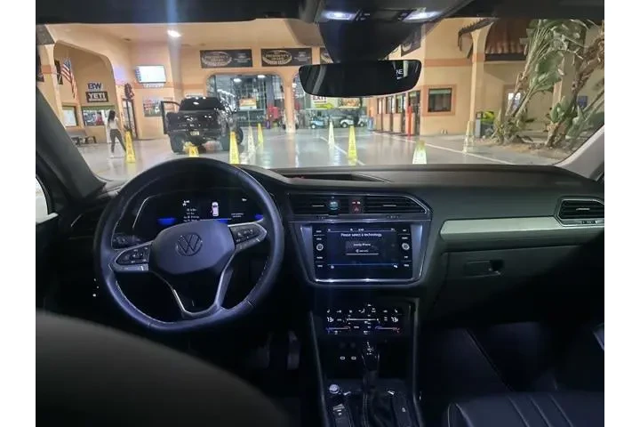 $20500 : Volkswagen Tiguan 2022 SE 4d image 8