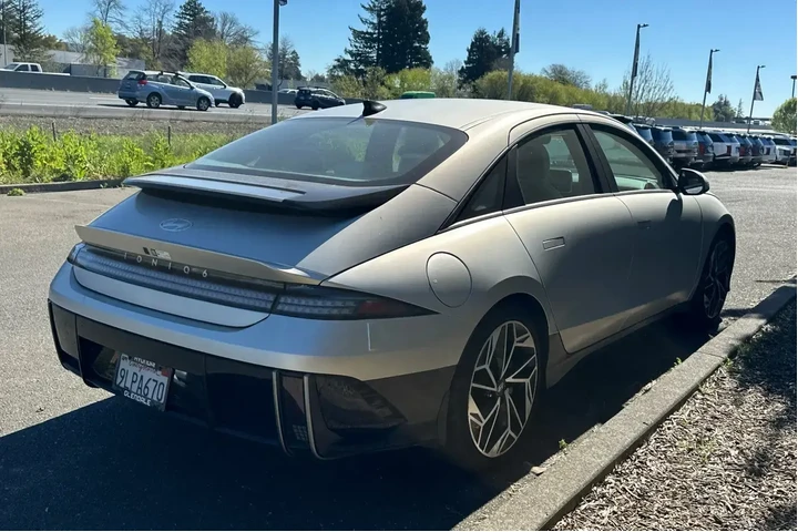 $23990 : Hyundai IONIQ 6 2024 SEL 4dr image 5