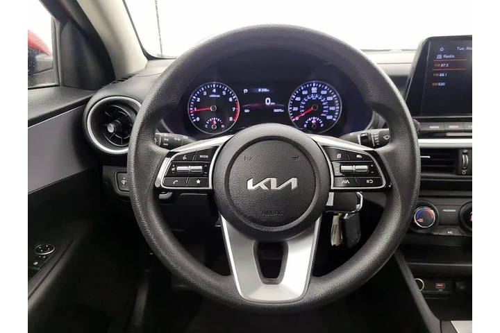 $17998 : Kia Forte 2024 LXS 4dr Sedan image 10