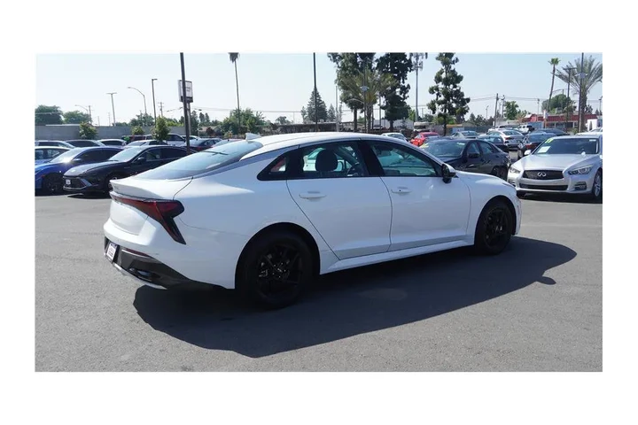 $25784 : 2025 K5 LXS image 6