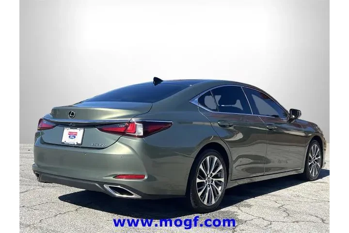 $28995 : Lexus ES 350 2019 F SPORT 4d image 3