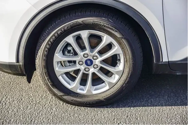 $15995 : Ford Escape 2020 SE 4dr SUV image 9