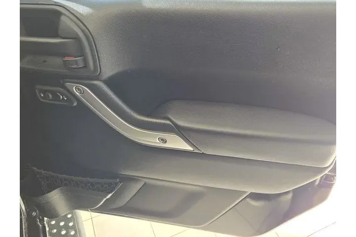 Jeep Wrangler Unlimited 2012 image 3