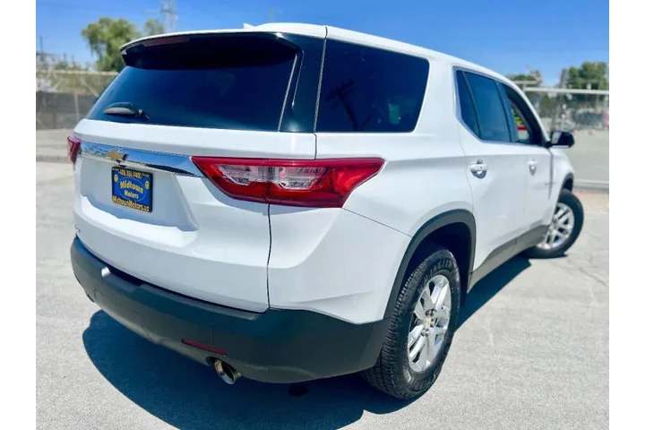 $18995 : 2018 Traverse LS image 9