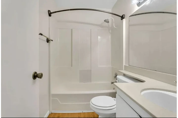 $1500 : Charming 3bed 2bath image 8