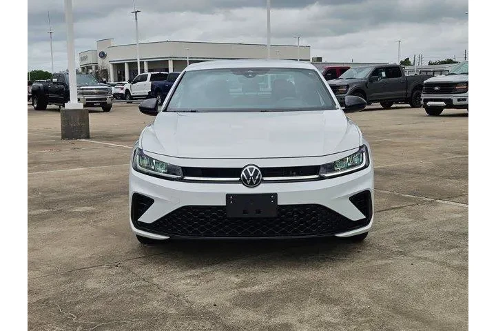 $19794 : Volkswagen Jetta 2025 Sport image 8