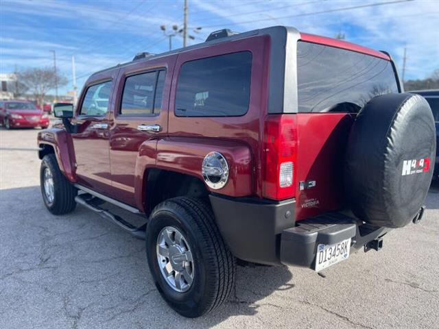 $7500 : 2010 HUMMER H3 Luxury image 6