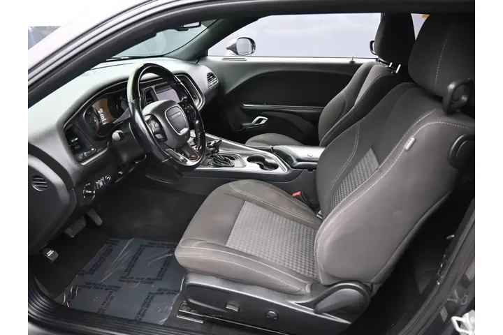 $20000 : Dodge Challenger 2022 SXT 2d image 10