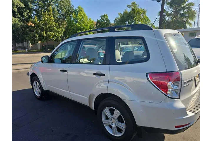 $8499 : 2010 Forester image 9