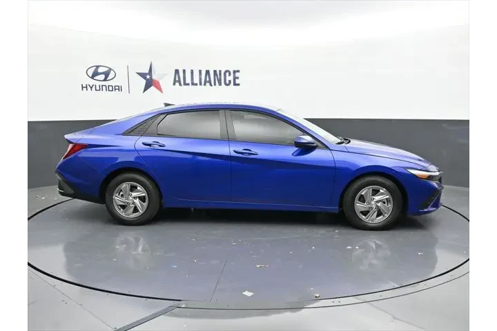 $19945 : Hyundai ELANTRA 2025 SE 4dr image 9
