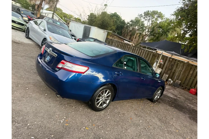 $3600 : Toyota Camry 2011 ( CASH ) image 8