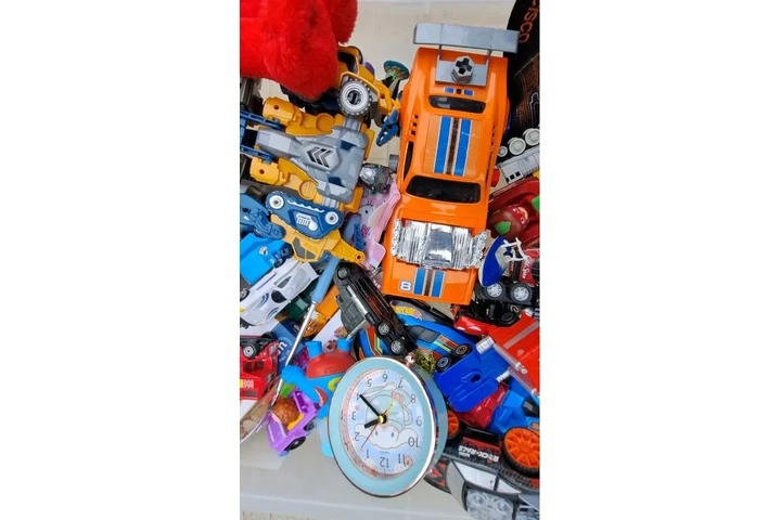 $300 : PAQUETE  DE JUGUETES VARIOS, U image 2