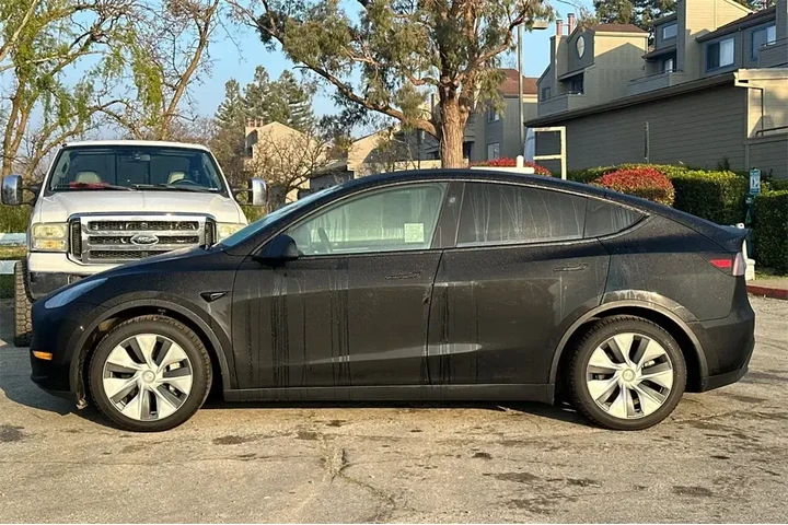 $29841 : Tesla Model Y 2024 AWD Long image 8