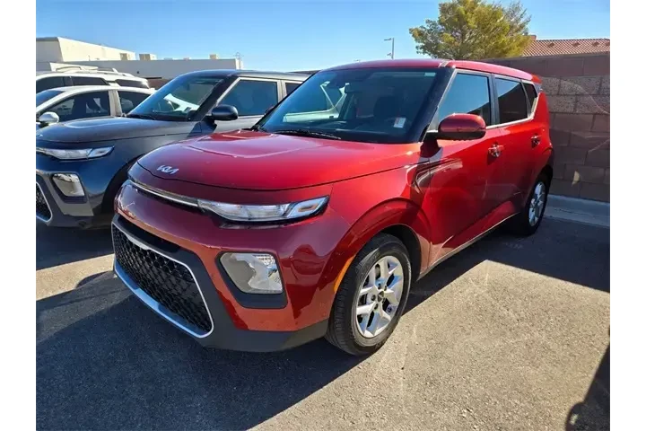 $16988 : Kia Soul 2022 LX 4dr Crossov image 3
