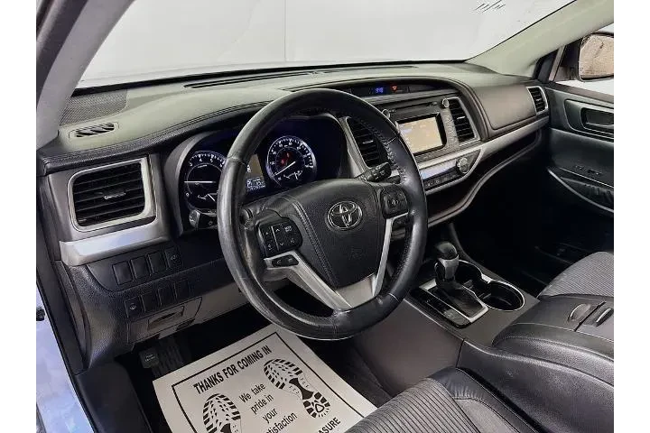 $13750 : Toyota Highlander 2015 LE 4d image 9