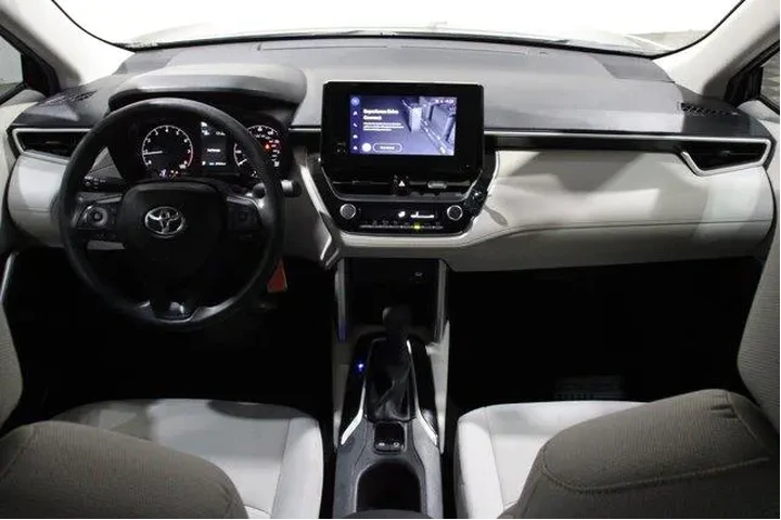 $25698 : Toyota Corolla Cross 2023 AW image 2