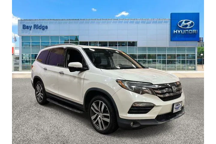 $19063 : Honda Pilot 2017 AWD Touring image 1