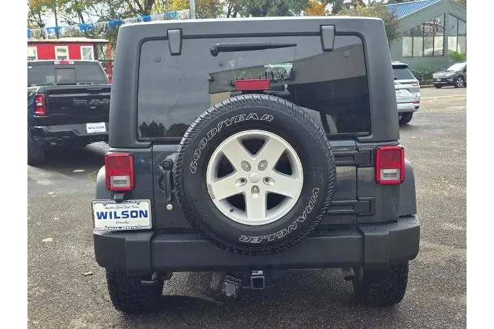 $23999 : Jeep Wrangler JK Unlimited 2 image 4