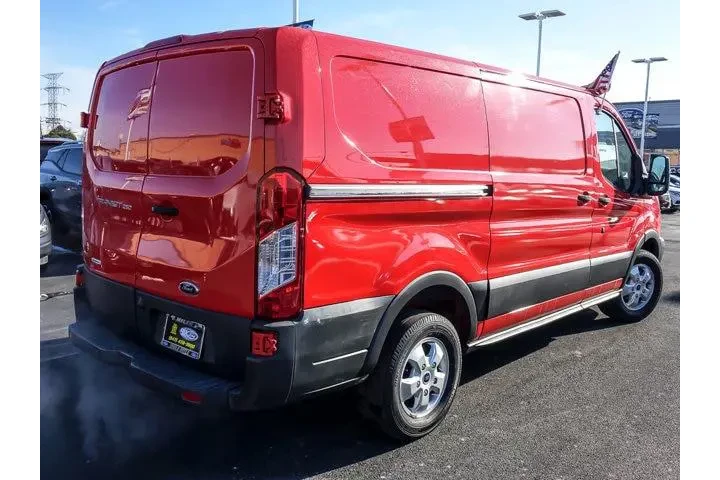 $19998 : Ford Transit 2018 250 3dr SW image 8