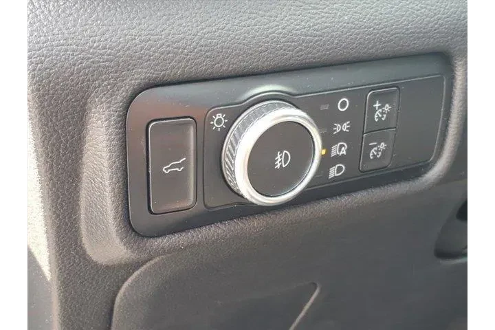 $28897 : Ford Explorer 2024 AWD XLT 4 image 9