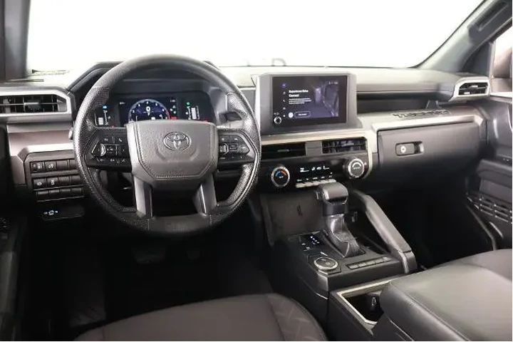 $36665 : Toyota Tacoma 2025 4x2 SR5 4 image 2