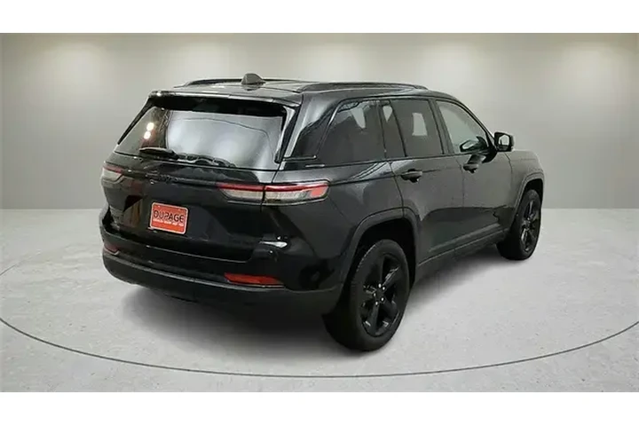 $31846 : Jeep Grand Cherokee 2023 4x4 image 9