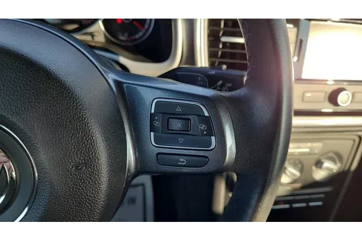 $18998 : Volkswagen Beetle Convertibl image 10