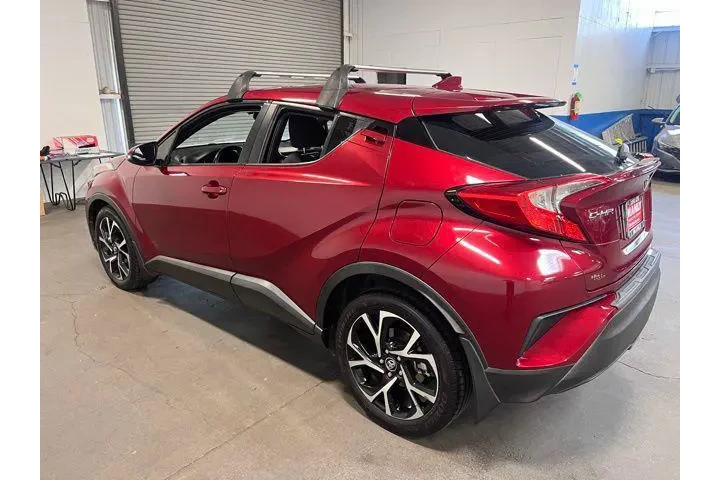 $14939 : Toyota C-HR 2018 XLE 4dr Cro image 5