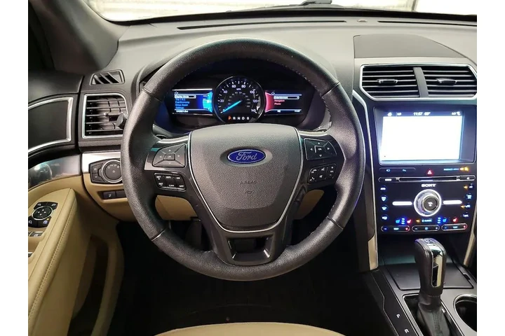 $23998 : Ford Explorer 2017 AWD Limit image 10