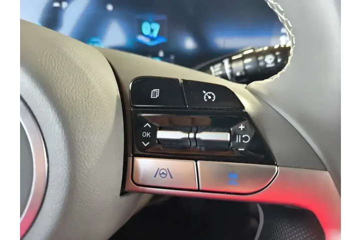 $21000 : Hyundai ELANTRA 2023 SEL 4dr image 6