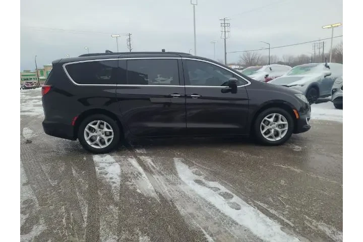 $13669 : Chrysler Pacifica 2017 Touri image 7