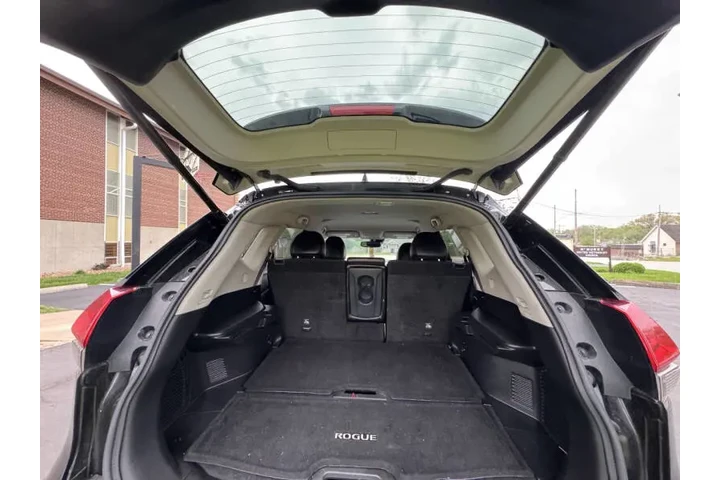 $8500 : 2019 Rogue SL image 8